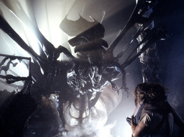 Королева Чужих из фильма "Чужие" Королева Чужих из фильма "Чужие"