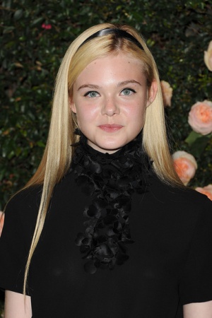 27 октября 2011 года, Эль посетила модный показ Шанель, который прошел в Лос-Анджелесе.