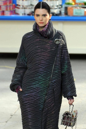 Кендалл Дженнер - дочь Брюса и Крис Дженнер Кендалл Дженнер - дочь Брюса и Крис Дженнер