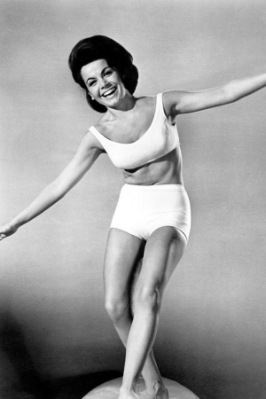 Анетт Фуничелло, фильм - Пляжная вечеринка Анетт Фуничелло, фильм - Пляжная вечеринка