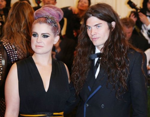 Келли Осборн (Kelly Osbourne) и Мэтью Моссхарт (Matthew Mosshart). Это ещё один распад отношений, о котором очень удивительно слышать. Келли Осборн прошла через многое в своей жизни: постоянную борьбу с лишним весом, детство под одной крышей со своим знам Келли Осборн (Kelly Osbourne) и Мэтью Моссхарт (Matthew Mosshart). Это ещё один распад отношений, о котором очень удивительно слышать. Келли Осборн прошла через многое в своей жизни: постоянную борьбу с лишним весом, детство под одной крышей со своим знам