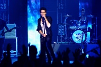 Самотній по контракту