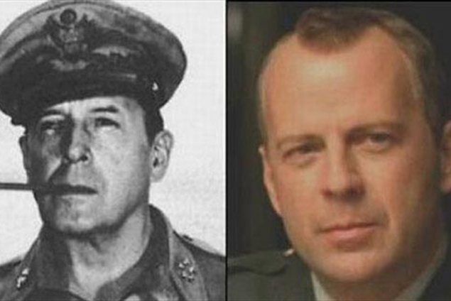 Дуглас Макартур, герой Второй Мировой Войны, и Брюс Уиллис