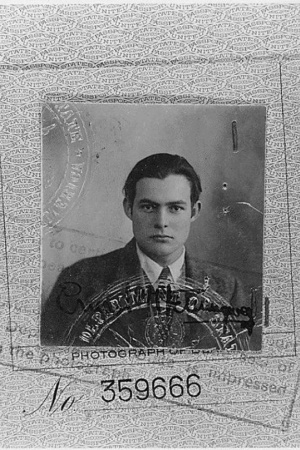 Фото на паспорт Эрнеста Хемингуэя, 1923.