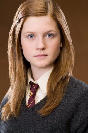 Бонни Райт в роли Джинни Уизли Бонни Райт в роли Джинни Уизли