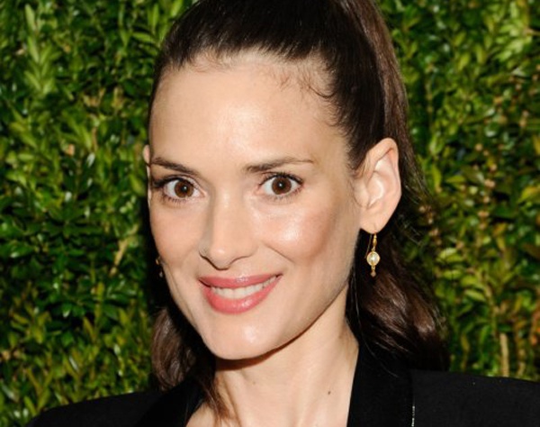 5. Вайнона Райдер (Winona Ryder) – Кража в особо крупных размерах 6 Знаменитостей с шокирующим криминальным прошлым Вайнона Райдер, которая, вероятно, лучше всего известна по своей милой улыбке и миниатюрной комплекции, безусловно, производит впечатление 5. Вайнона Райдер (Winona Ryder) – Кража в особо крупных размерах 6 Знаменитостей с шокирующим криминальным прошлым Вайнона Райдер, которая, вероятно, лучше всего известна по своей милой улыбке и миниатюрной комплекции, безусловно, производит впечатление