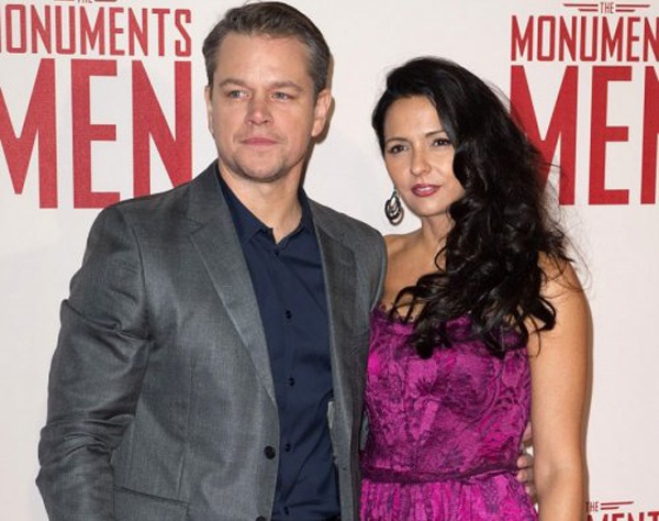 3. Мэтт Деймон (Matt Damon). Мэтт Дэймон встречался с несколькими известными актрисами, включая, Вайнону Райдер (Winona Ryder) и Минни Драйвер (Minnie Driver), но его сердце удалось покорить лишь барменше из Майами по имени Лучиана Бозан (Luciana Bozan). 3. Мэтт Деймон (Matt Damon). Мэтт Дэймон встречался с несколькими известными актрисами, включая, Вайнону Райдер (Winona Ryder) и Минни Драйвер (Minnie Driver), но его сердце удалось покорить лишь барменше из Майами по имени Лучиана Бозан (Luciana Bozan).