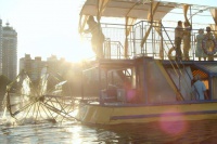 Самотній по контракту