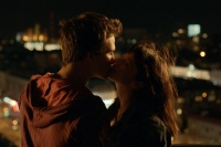 Самотній по контракту