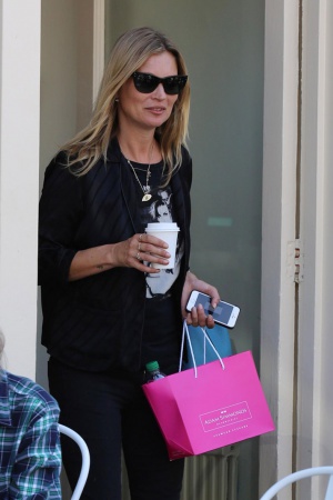 Кейт Мосс с кофе Кейт Мосс с кофе