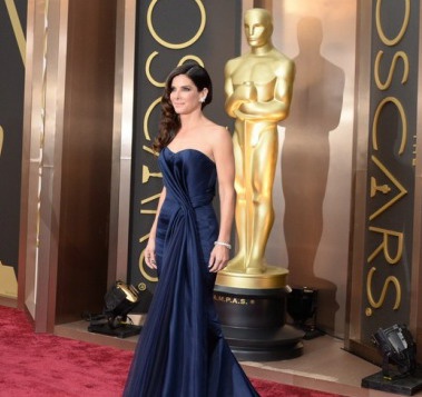 В то время как многие сообщают в интернете о своем местонахождении, Сандра Буллок старается, наоборот, спрятаться от людей. "Личная жизнь на то и личная, чтобы о ней не знали другие", – говорит актриса В то время как многие сообщают в интернете о своем местонахождении, Сандра Буллок старается, наоборот, спрятаться от людей. "Личная жизнь на то и личная, чтобы о ней не знали другие", – говорит актриса