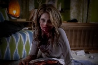 Поховати колишню