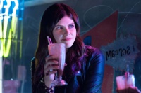 Поховати колишню