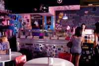 Поховати колишню