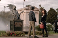 Поховати колишню