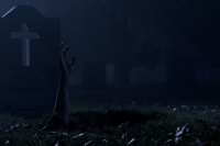 Поховати колишню