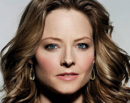 Джоди Фостер (Jodie Foster). Всегда очаровательная Джоди Фостер стала атеисткой в раннем возрасте, но никогда не отказывалась отмечать религиозные праздники. Она отмечает любой праздник, от Рождества до Хануки, что делает её желанным гостем на многих семе Джоди Фостер (Jodie Foster). Всегда очаровательная Джоди Фостер стала атеисткой в раннем возрасте, но никогда не отказывалась отмечать религиозные праздники. Она отмечает любой праздник, от Рождества до Хануки, что делает её желанным гостем на многих семе