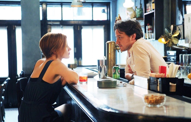 Драма "Исчезновение Элеанор Ригби". Конор и Элеанор живут на Манхэттене и они очень разные люди. Их семьи и друзья — из разных кругов. Но это не мешает Конору и Элеанор быть вместе, потому что они молоды и влюблены. Но драматические события меняют все, и  Драма "Исчезновение Элеанор Ригби". Конор и Элеанор живут на Манхэттене и они очень разные люди. Их семьи и друзья — из разных кругов. Но это не мешает Конору и Элеанор быть вместе, потому что они молоды и влюблены. Но драматические события меняют все, и