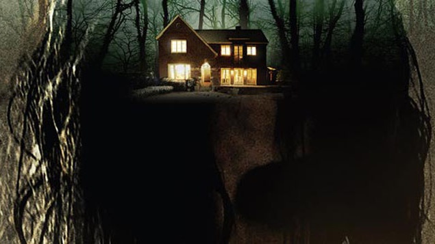 Ужасы "Логово зверя". Эван – замкнутый подросток, который переезжает вместе с семьей на новую местность. Ему сложно заводить друзей, и случайное знакомство со сверстницей Сэм воодушевляет парня. Вместе они начинают исследовать заброшенный дом, где по слух Ужасы "Логово зверя". Эван – замкнутый подросток, который переезжает вместе с семьей на новую местность. Ему сложно заводить друзей, и случайное знакомство со сверстницей Сэм воодушевляет парня. Вместе они начинают исследовать заброшенный дом, где по слух