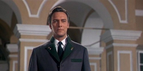 Кристофер Пламмер: "Звук музыки"."Звук соплей". "Садомазо". Это лишь несколько из отвратительных прозвищ, которыми описывал Кристофер Пламмер (Christopher Plummer) любимый всеми мюзикл 1965 года, "Звук музыки". Пламмер сыграл капитана фон Траппа (Captain  Кристофер Пламмер: "Звук музыки"."Звук соплей". "Садомазо". Это лишь несколько из отвратительных прозвищ, которыми описывал Кристофер Пламмер (Christopher Plummer) любимый всеми мюзикл 1965 года, "Звук музыки". Пламмер сыграл капитана фон Траппа (Captain