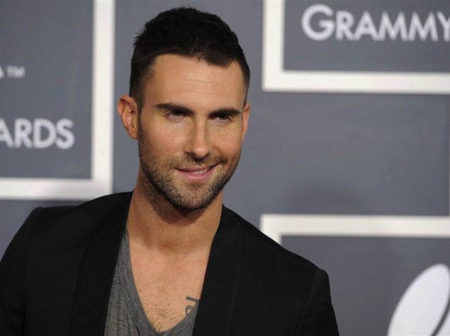 2. Адам Левин. Адам построил успешный музыкальный бренд Maroon 5, является дизайнером собственной линии одежды для Kmart и распространяет собственноручно созданный аромат. Но он получил хороший старт как сын Фреда Левина. 2. Адам Левин. Адам построил успешный музыкальный бренд Maroon 5, является дизайнером собственной линии одежды для Kmart и распространяет собственноручно созданный аромат. Но он получил хороший старт как сын Фреда Левина.