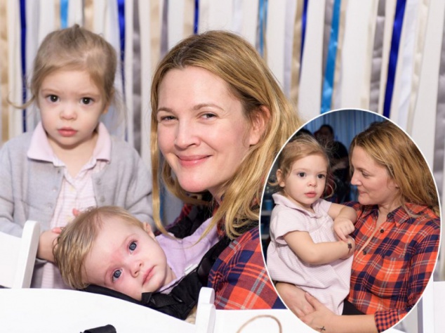 Дрю Бэрримор с детьми