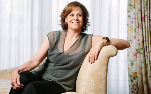 Сигурни Уивер (Sigourney Weaver).