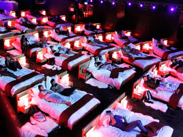 Олимпия Мьюзик Холл, Франция