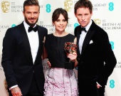 Кинопремия BAFTA 2015: лучшие наряды звезд