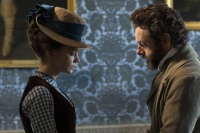 Подалі від безумного натовпу