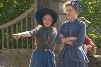 Подалі від безумного натовпу