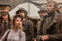 Подалі від безумного натовпу