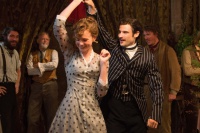 Подалі від безумного натовпу