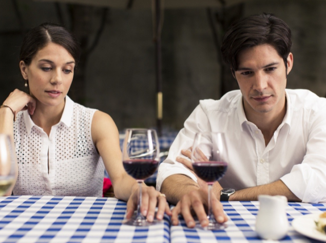 Драма "Царство красоты". Люк был вполне счастлив в браке. Но все резко меняет одно путешествие в Торонто. Одна вечеринка, томные взгляды и откровенные желания провести ночь с другой женщиной… Люк изменил Стефани. Случайный, страстный секс, изменит мир гер Драма "Царство красоты". Люк был вполне счастлив в браке. Но все резко меняет одно путешествие в Торонто. Одна вечеринка, томные взгляды и откровенные желания провести ночь с другой женщиной… Люк изменил Стефани. Случайный, страстный секс, изменит мир гер