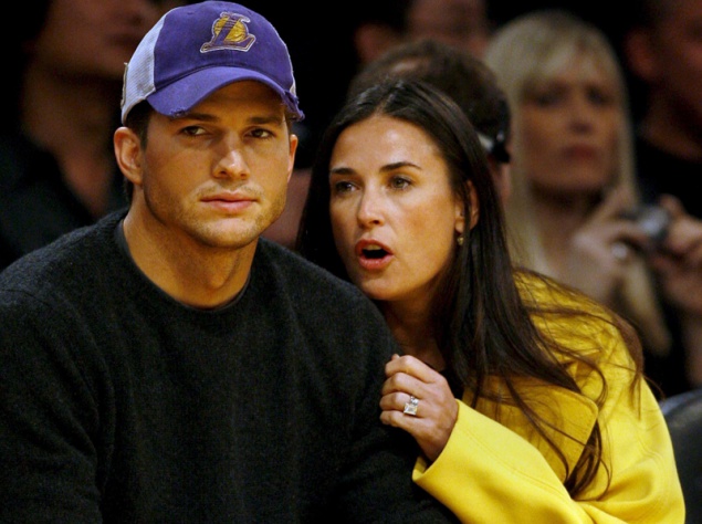 Деми Мур и Эштон Катчер. Разница 15 лет. Финально разошлись в 2013 году