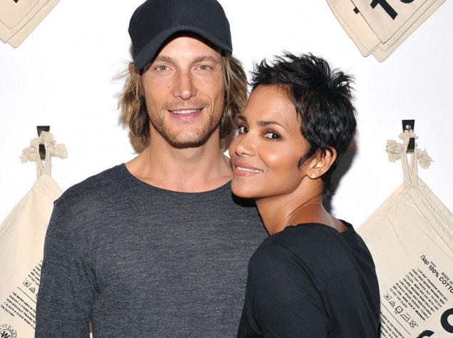 Холли Берри и Габриэль Обри. Разница 9 лет. Отношения закончились в 2010