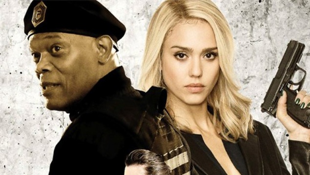 Боевик "Особо опасна". Пройдя обучение в спецшколе, 16-летняя Меган становится мастером боевых искусств. У нее нет родителей, друзей и любимого парня. Утомившись от такой жизни, Меган инсценирует свою смерть. Пытаясь начать все заново, девушка устраиваетс