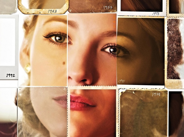 Романтическая драма "Век Аделайн". Аделайн родилась в начале XX века и живет на свете уже более ста лет. Молодая девушка магическим образом перестала стареть после страшной аварии. Ее единственная проблема – это поиск настоящей любви, и мужчины, раде кото Романтическая драма "Век Аделайн". Аделайн родилась в начале XX века и живет на свете уже более ста лет. Молодая девушка магическим образом перестала стареть после страшной аварии. Ее единственная проблема – это поиск настоящей любви, и мужчины, раде кото