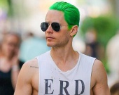 Джаред Лето с ярко-зеленными волосами в Нью-Йорке