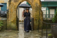 Подалі від безумного натовпу