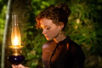 Подалі від безумного натовпу