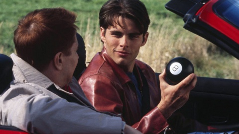 Трасса 60.  А вот тут сюжет наоборот располагает ко всякого рода продолжениям, сиквелам и даже приквелам, при желании. Однако, оригинальному фильму уже 14 лет, а продолжения истории хорошего парня Нила Оливера, мы так и не увидели. И, судя по всему, уже и