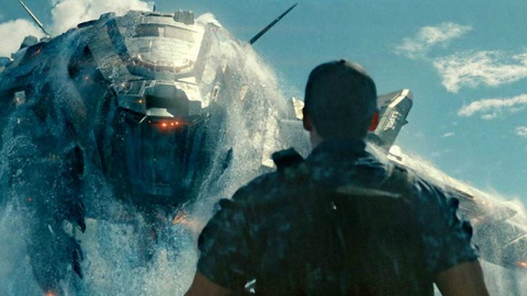 Морской бой.  Изначально авторы планировали снять продолжение "Морского боя", об этом говорит и сюжетная линия фильма, и эпизод с выжившим пришельцем. Но, не смотря на то, что картина получилась весьма добротная и зрелищная, по совершенно непонятным причи