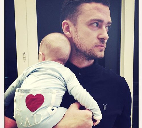 Джастін Тімберлейк і його син Сайлас відзначають свій перший День батька Джастін Тімберлейк і його син Сайлас відзначають свій перший День батька