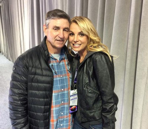 ...і Брітні Спірс... ...і Брітні Спірс...