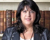 Э. Л. Джеймс решила взглянуть на "50 оттенков серого" глазами Кристиана Грея Э. Л. Джеймс решила взглянуть на "50 оттенков серого" глазами Кристиана Грея