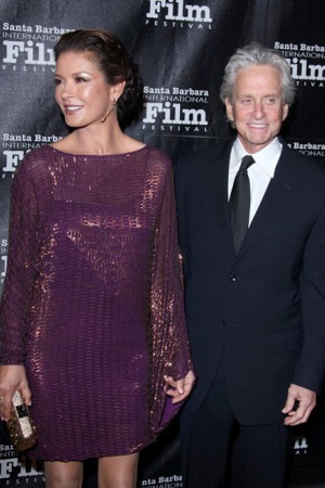 Майкл Дуглас (70) и Кетрин Зета-Джонс (45) Майкл Дуглас (70) и Кетрин Зета-Джонс (45)