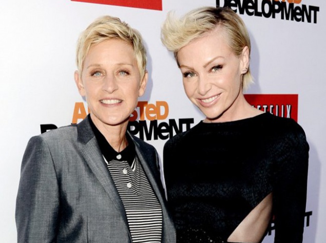 Эллен ДеДженерес (57) и Порша де Росси (42) Эллен ДеДженерес (57) и Порша де Росси (42)