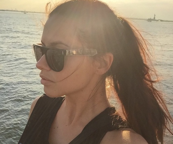 C вітерцем прокотилася Адріана Ліма