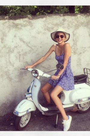 Грайлива Міранда Керр